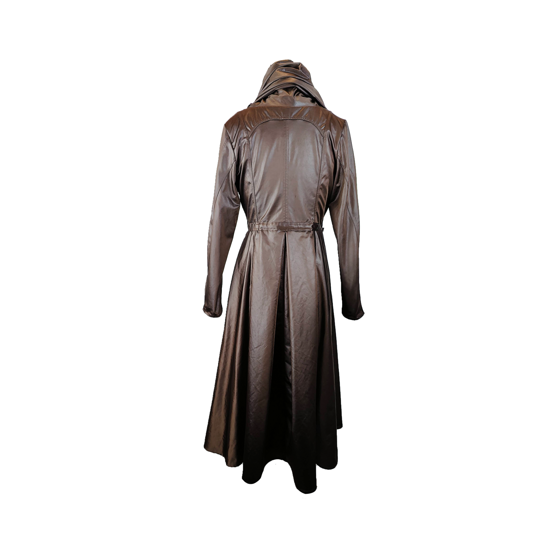 Back of chocolate satin and water repellant coat with integrated hood and belt